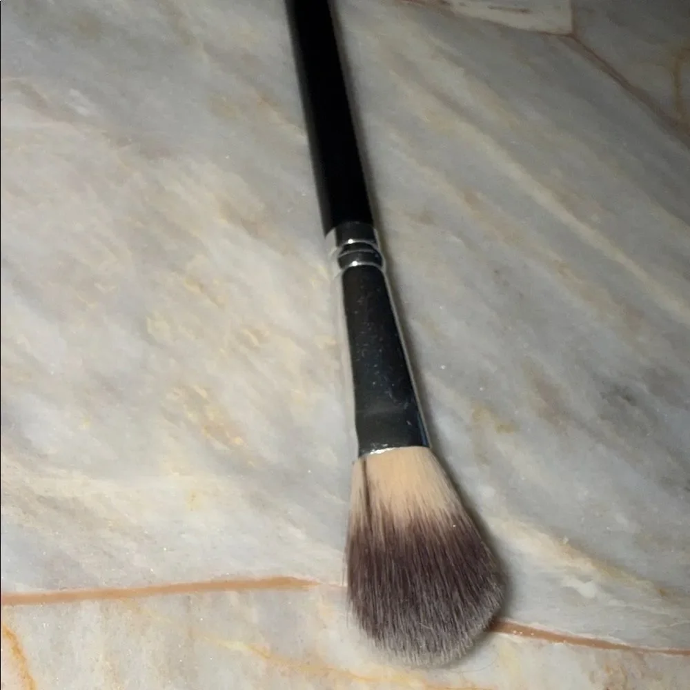 Dual-Ended‎ Makeup Brush